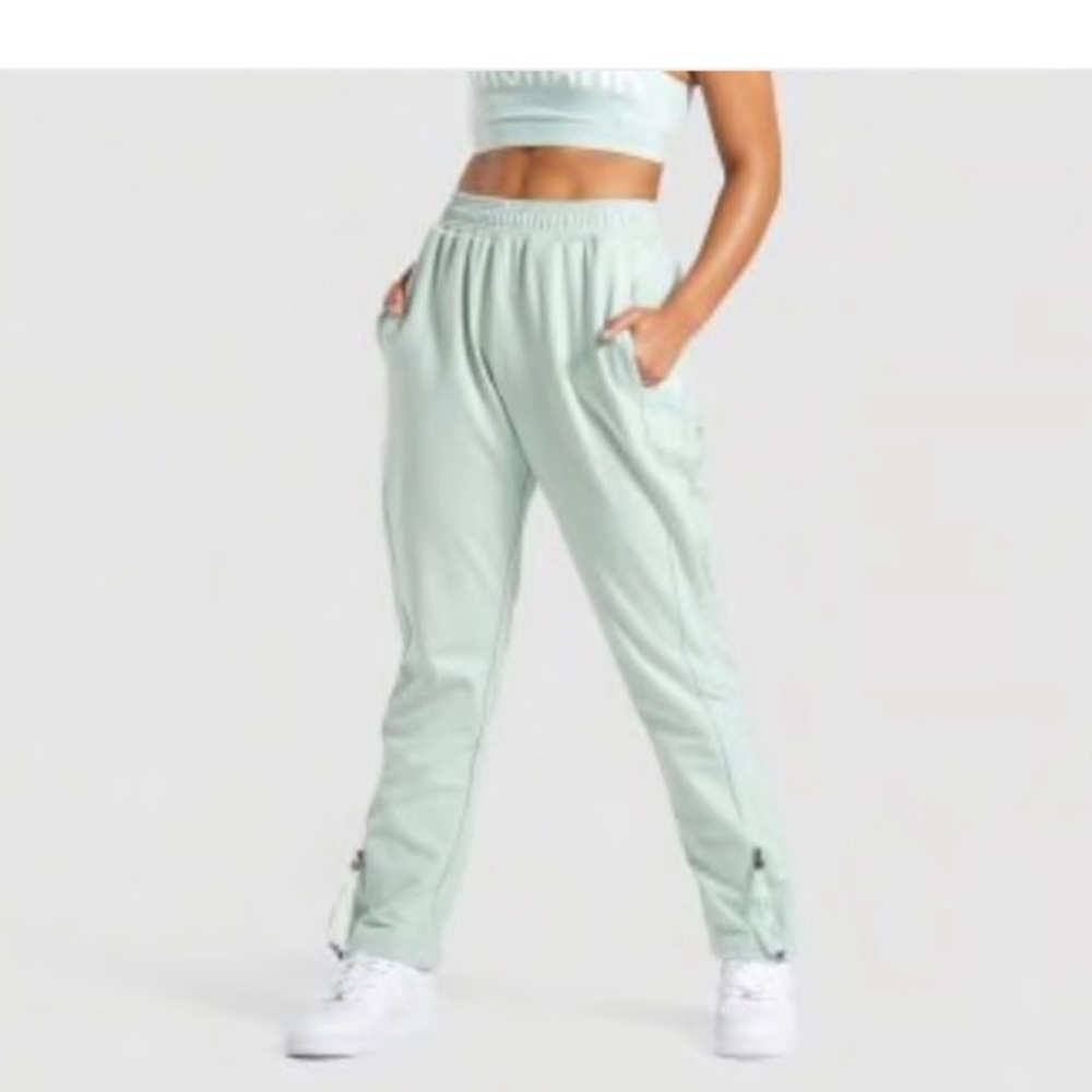 Gymshark Women’s Recess Urban Jogger Pants